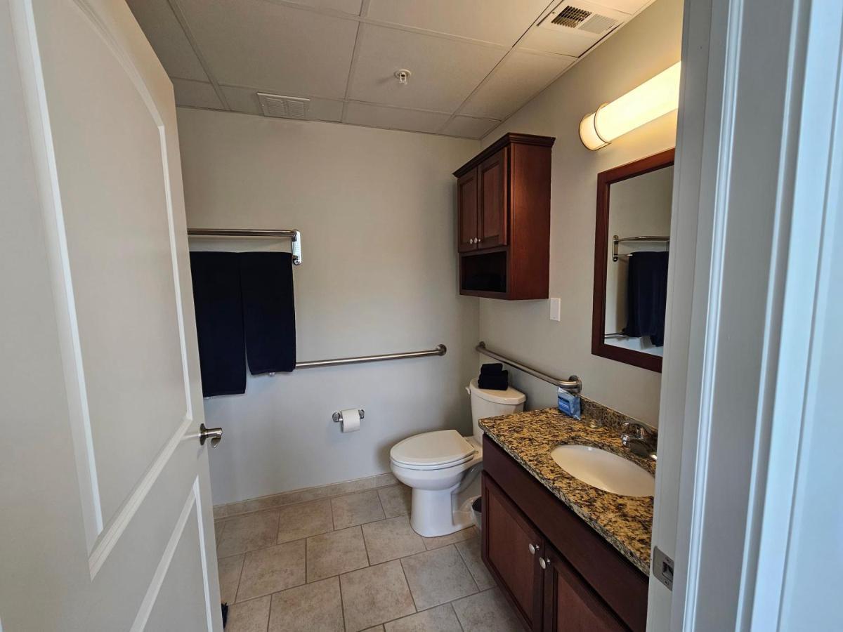 Gorgeous And Spacious Studio At The Historic Inman - 200 Champaign Exterior photo