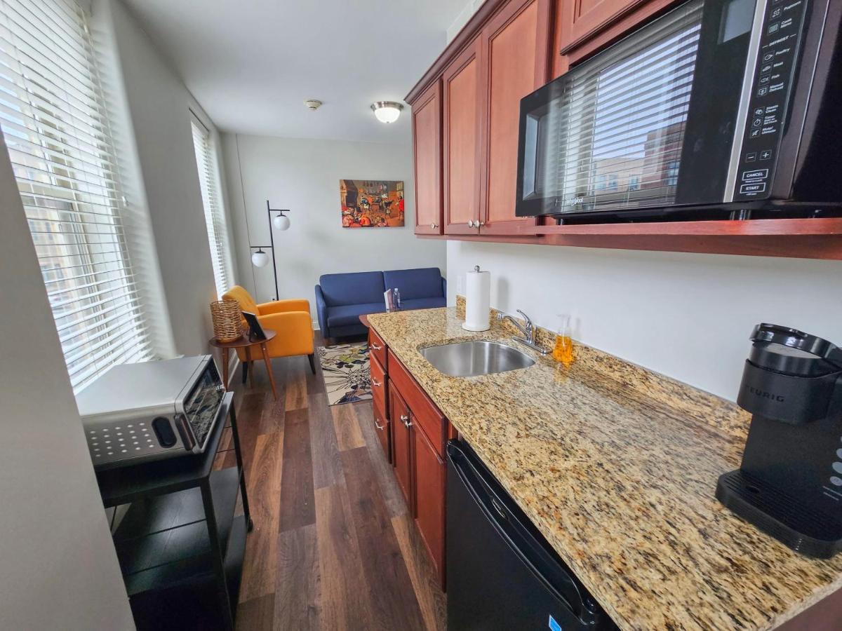 Gorgeous And Spacious Studio At The Historic Inman - 200 Champaign Exterior photo